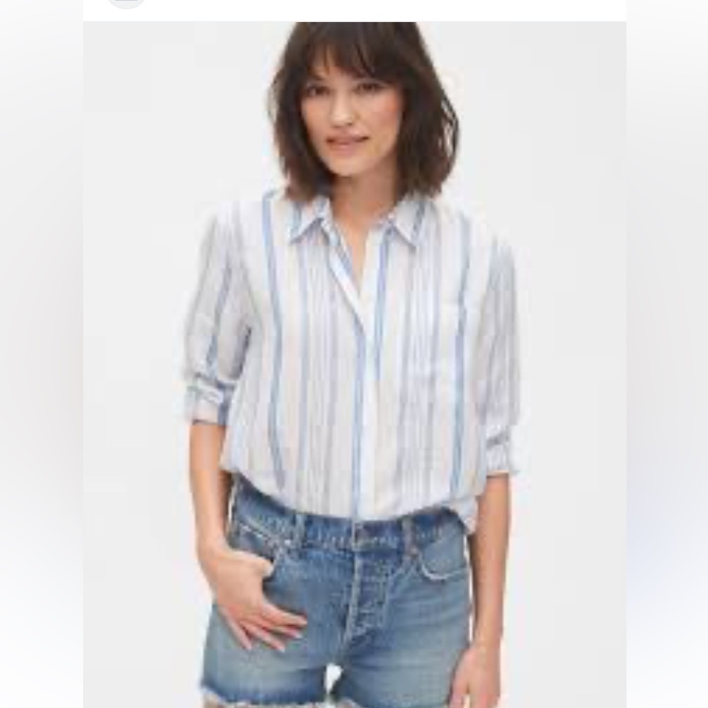 GAP WHITE & BLUE LINEN BUTTON DOWN SHIRT . Size L